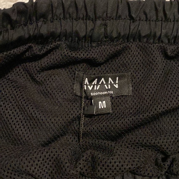 swim trunks - Picture 2 of 3